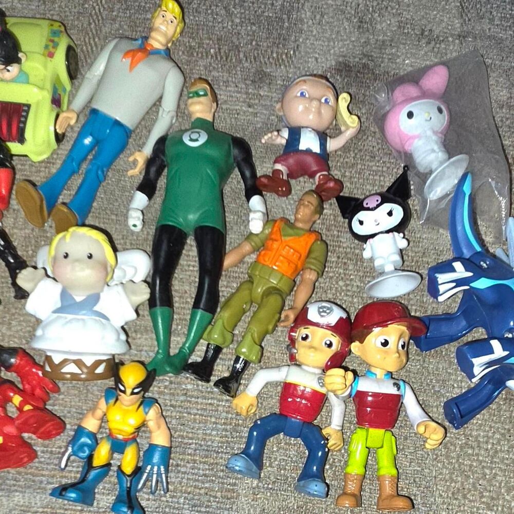 Mixed Action Figure & Toy Lot - Marvel Superheroes, Scooby-Doo, Sanrio & Pokémon